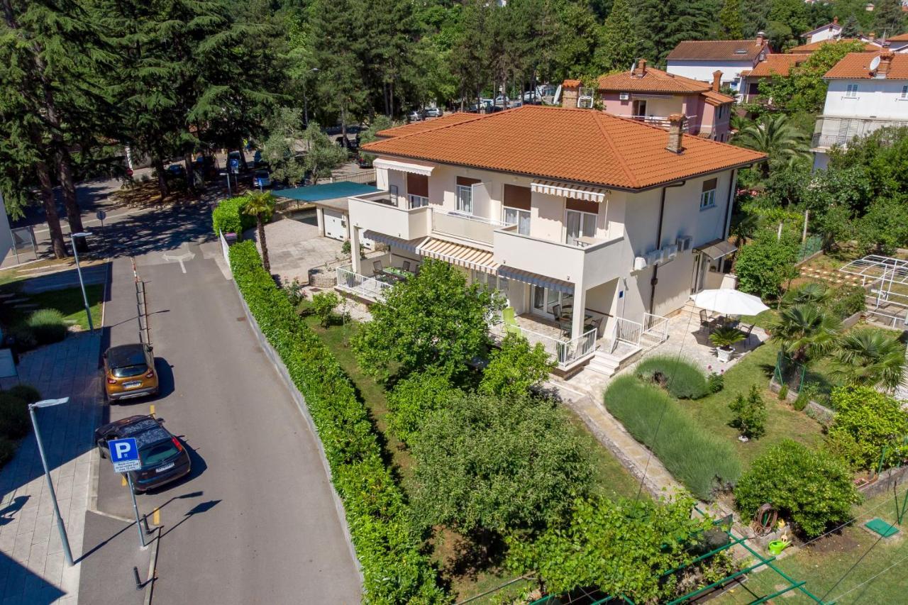 Apartments Rosovic J&C Mošćenička Draga Εξωτερικό φωτογραφία